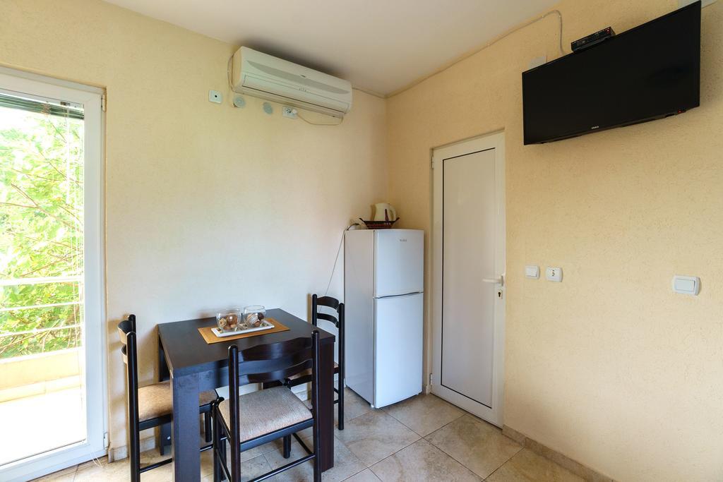 Apartments Lora Bar Exterior foto