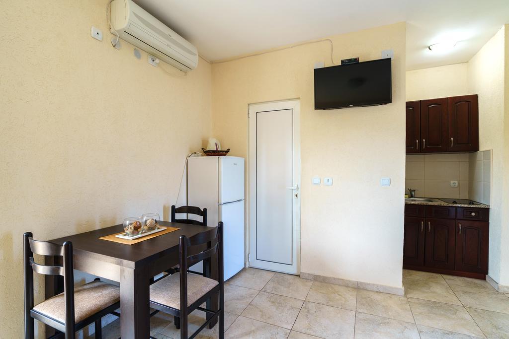 Apartments Lora Bar Exterior foto