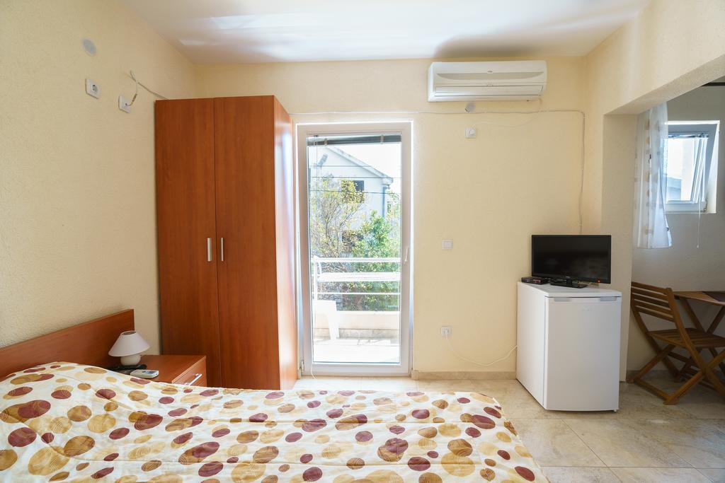 Apartments Lora Bar Exterior foto