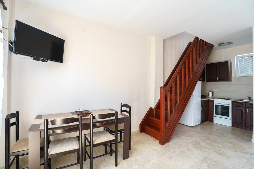 Apartments Lora Bar Exterior foto